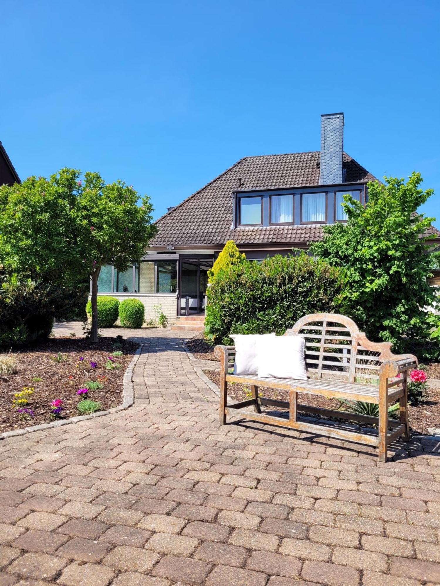 Moderne Maisonette Ferienwohnung Mit Gartenzugang, Nur 7 Gehminuten Zum Strand, Parkplatz & Fahrradunterstellplatz Scharbeutz Exterior foto